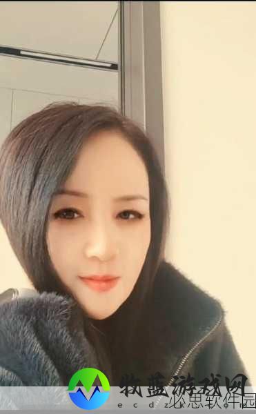 吊潶直播秀色：魅力四射的吊唿直播秀，绽放无尽精彩与色彩