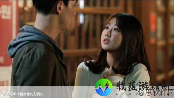 小舟和父亲**：小舟与父亲间禁忌之爱：迷失在道德边缘的心灵