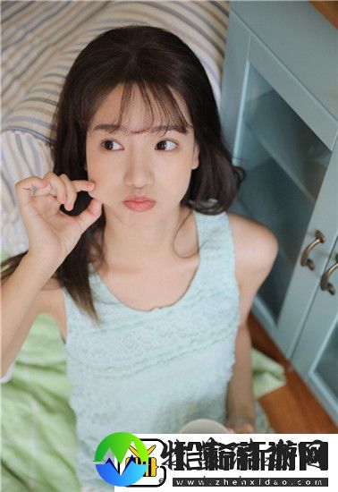男被 c 黄扒衣服做小电影真相曝光，网友：简直令人震惊！
