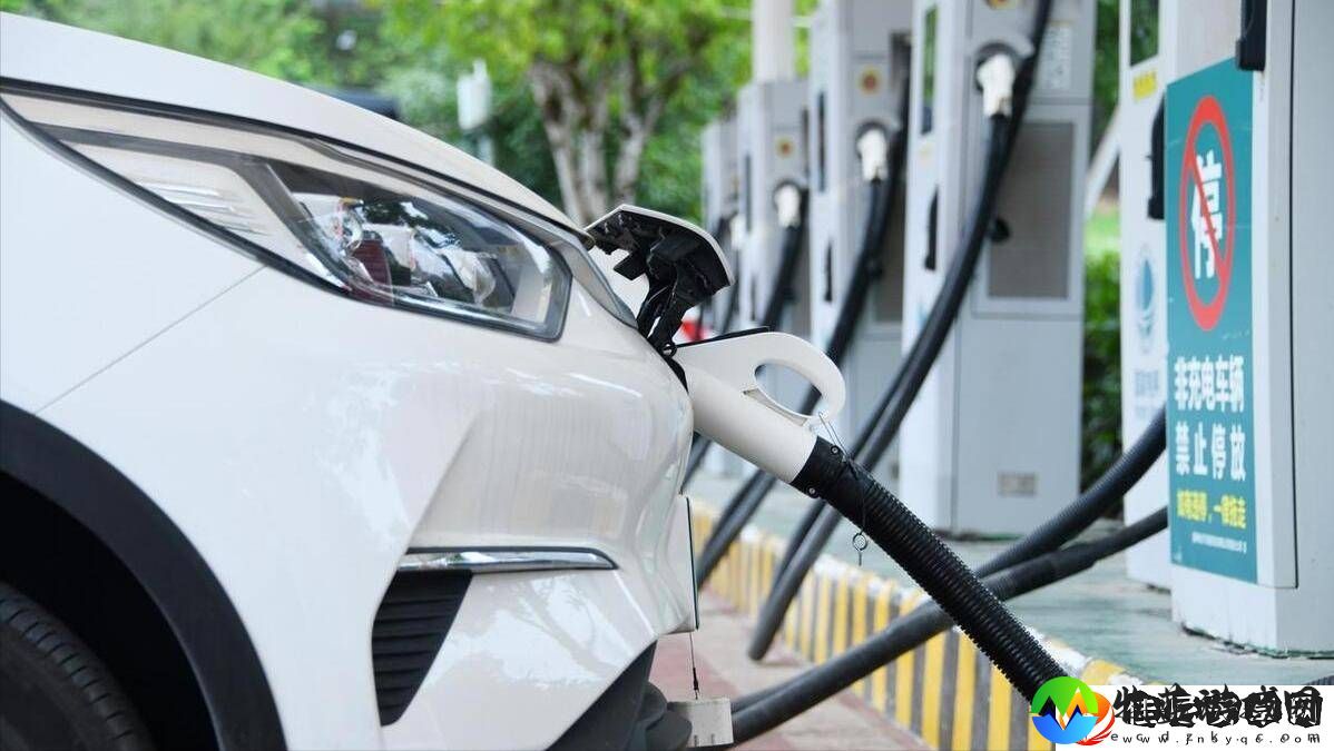 中国发电量破10万亿度
