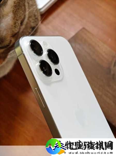 iPhone16